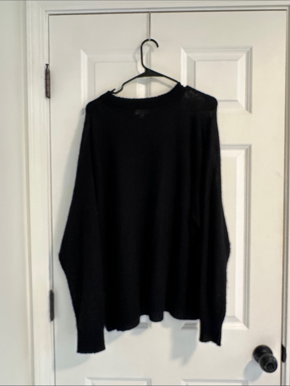 EUC Ozma Chleo Crew Sheer Alpaca Blend in Black size M/L - Picture 10 of 12